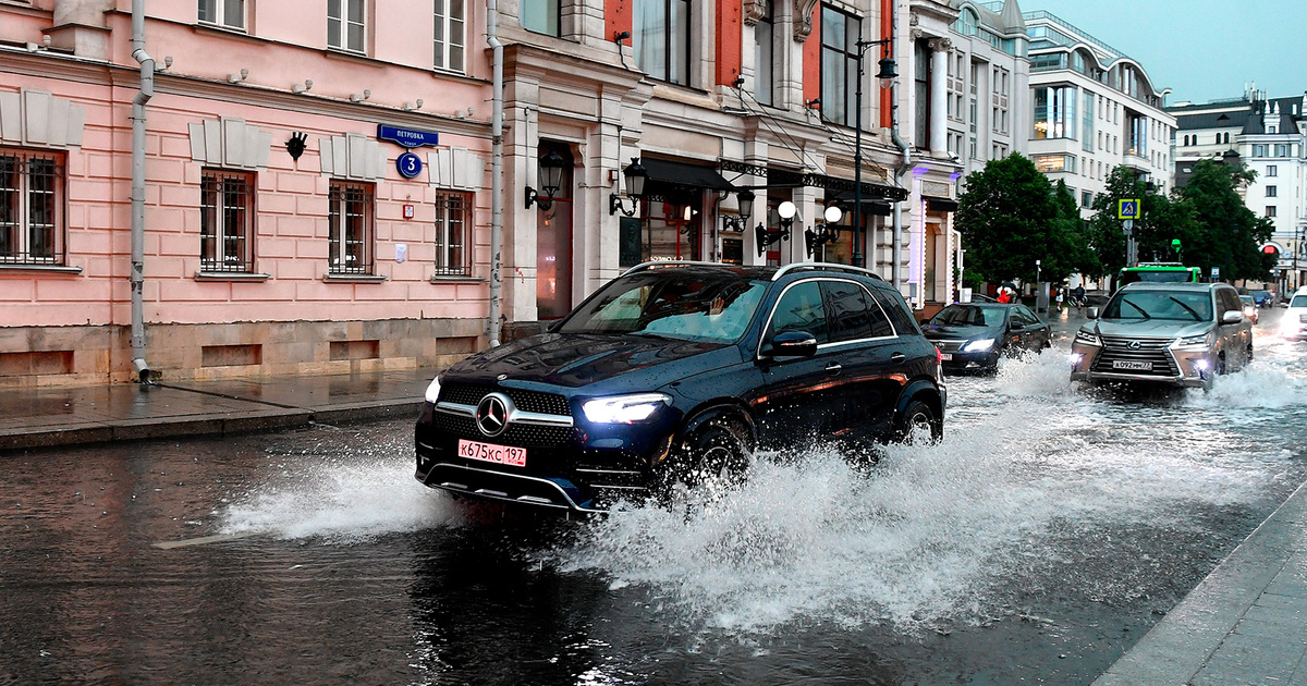 Сильная гроза в москве