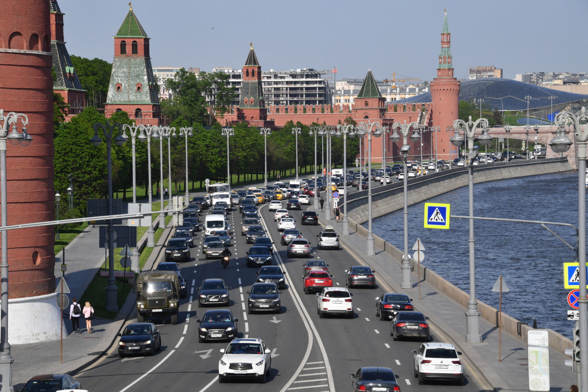 30 в москве. Центр Москвы. Центр Москвы сейчас. Васильевский спуск сейчас. Васильевский спуск Москва.