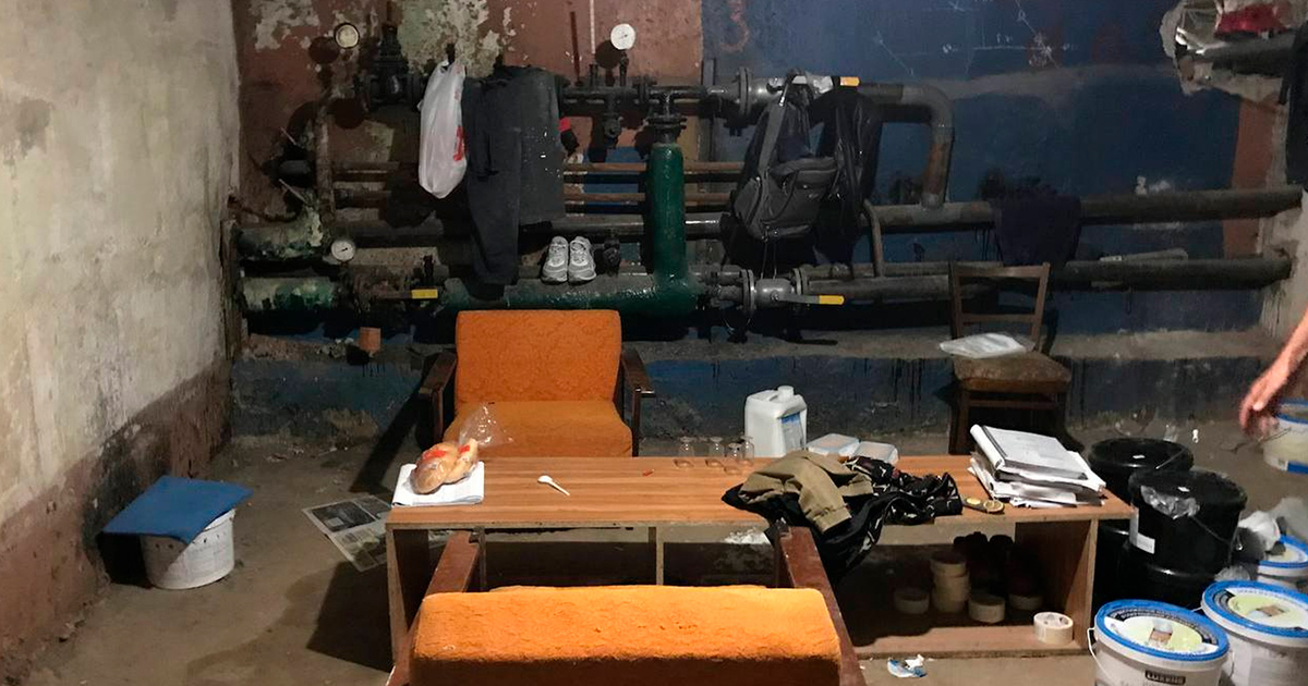 В подвале многоквартирного дома в Москве обнаружили жилище рабочих ...