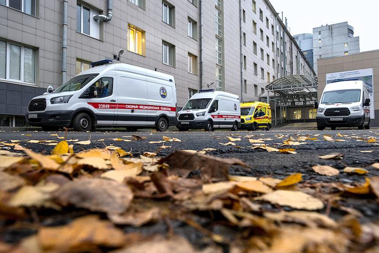 Школьник попал в больницу после конфликта с одноклассниками в Москве