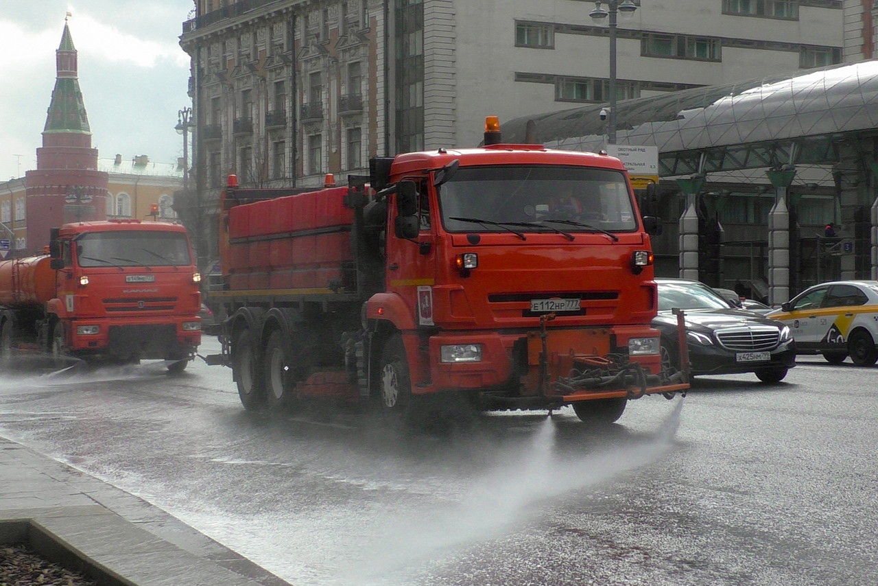 Московские дороги отмоют с шампунем