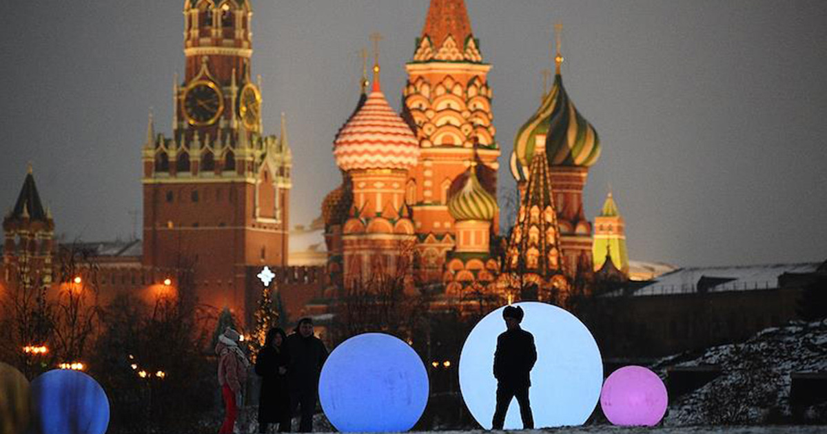 Зеркала в москве для фото на улице