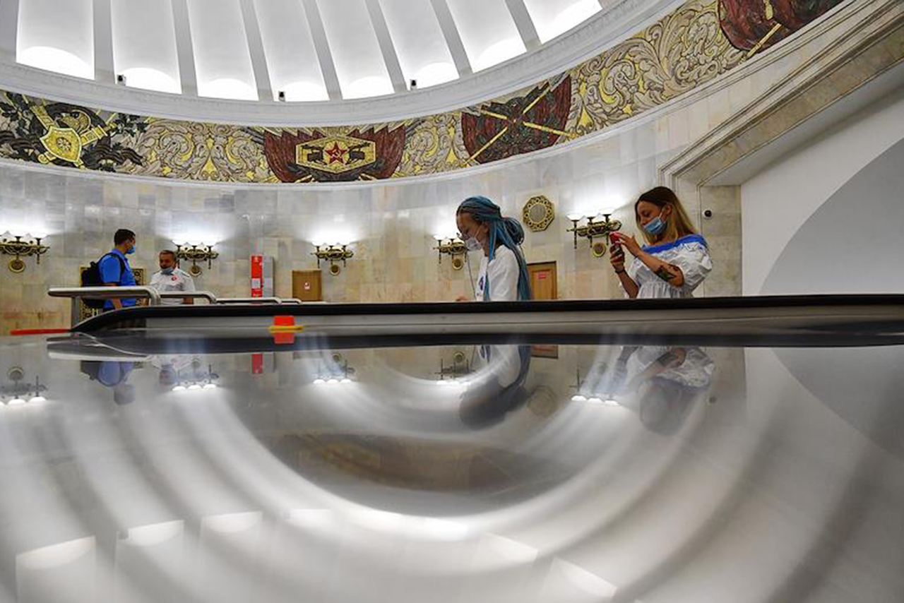 В московском метро предложили открыть молельные комнаты
