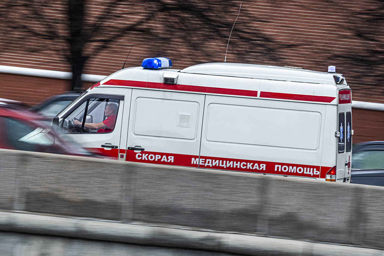 Автомобиль каршеринга сбил подростка на западе Москвы