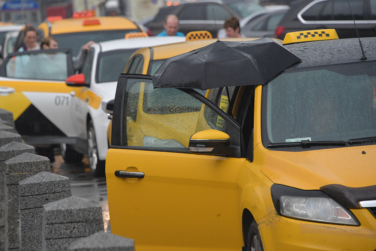В Подмосковье аннулировали треть разрешений на работу такси