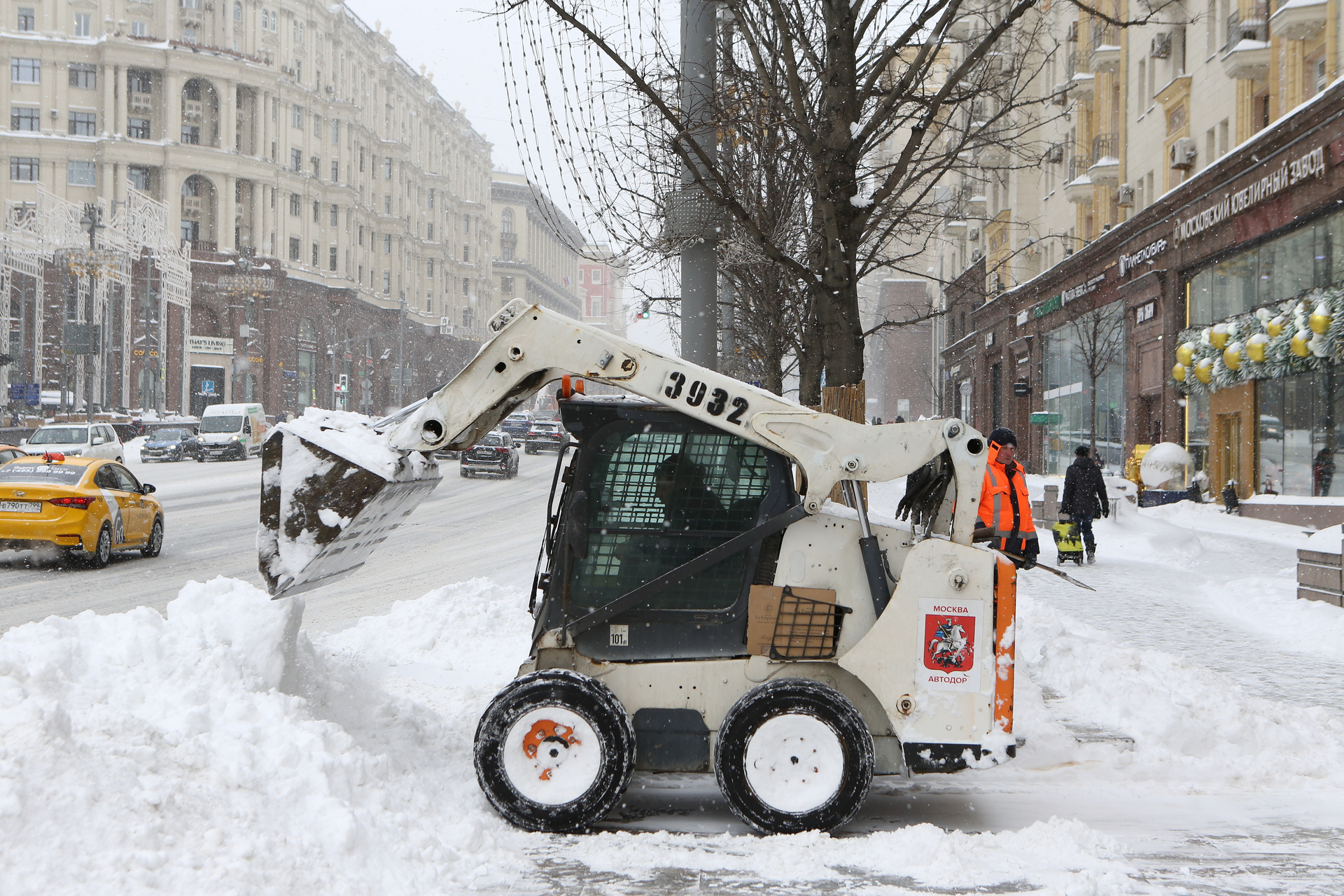 Горожанам пообещали рекордное со времен битвы за Москву количество снега