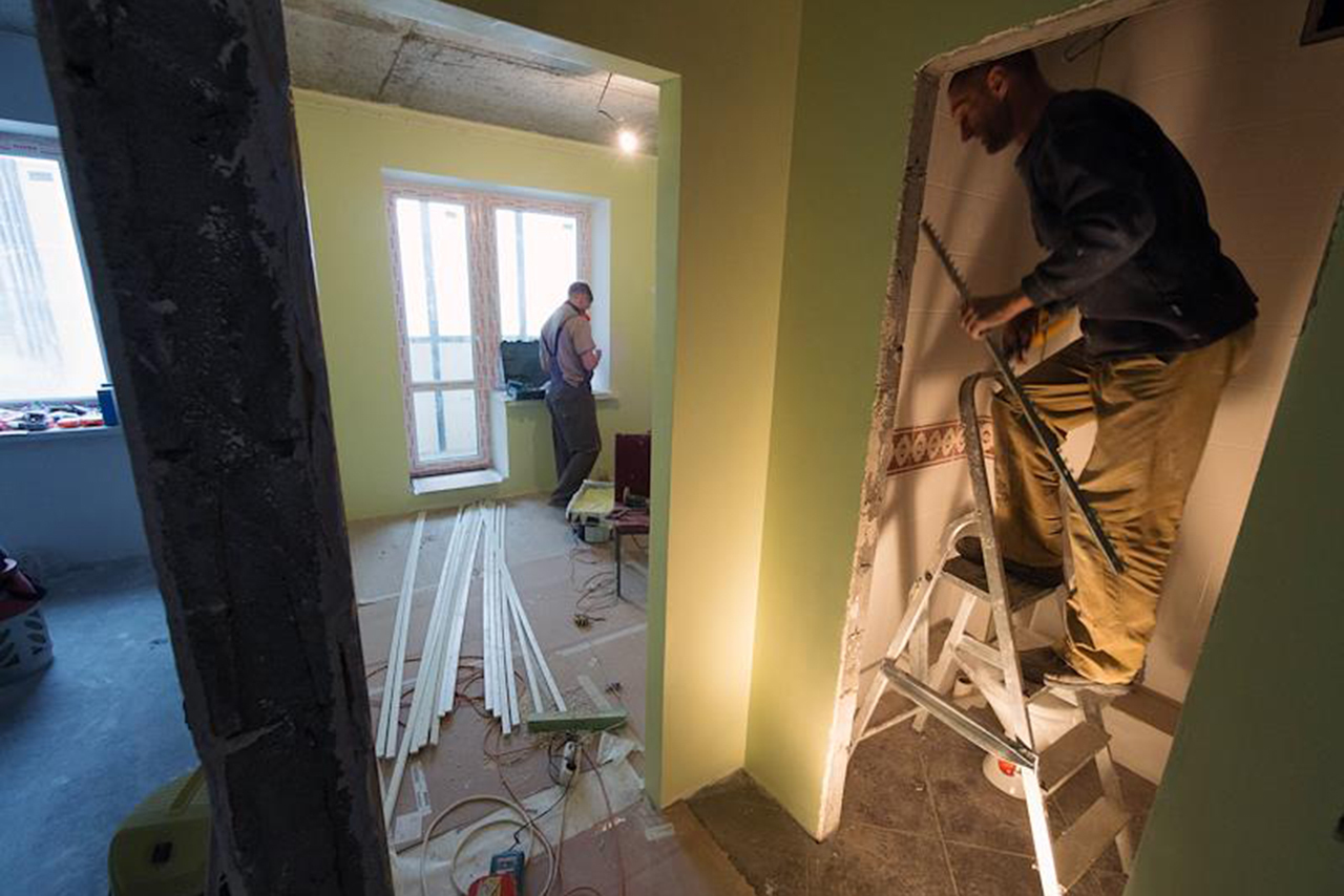 Названа стоимость ремонта «убитой» квартиры в Москве