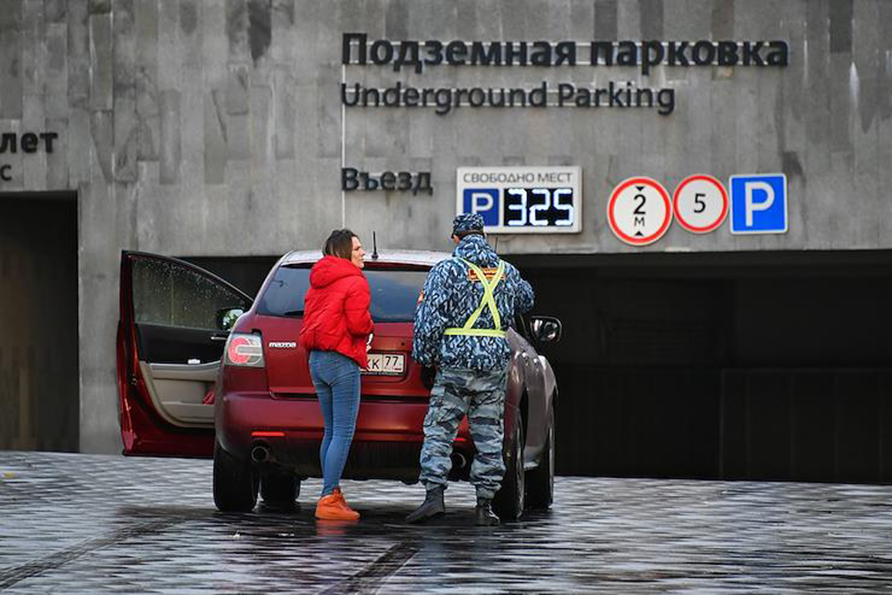 В Москве с подземной парковки на сутки угнали Maserati