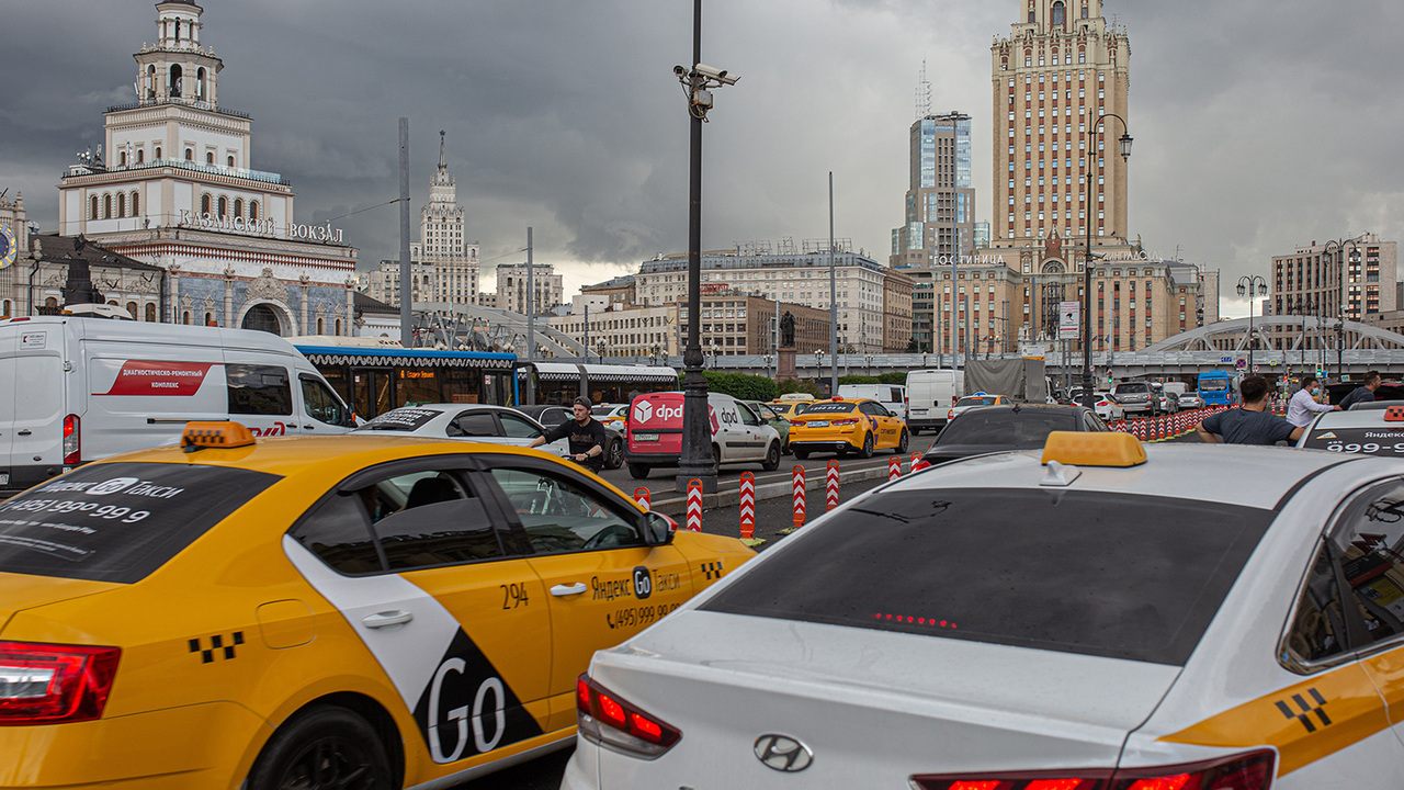 В Москве каждый седьмой автомобиль такси оказался опасным для ...