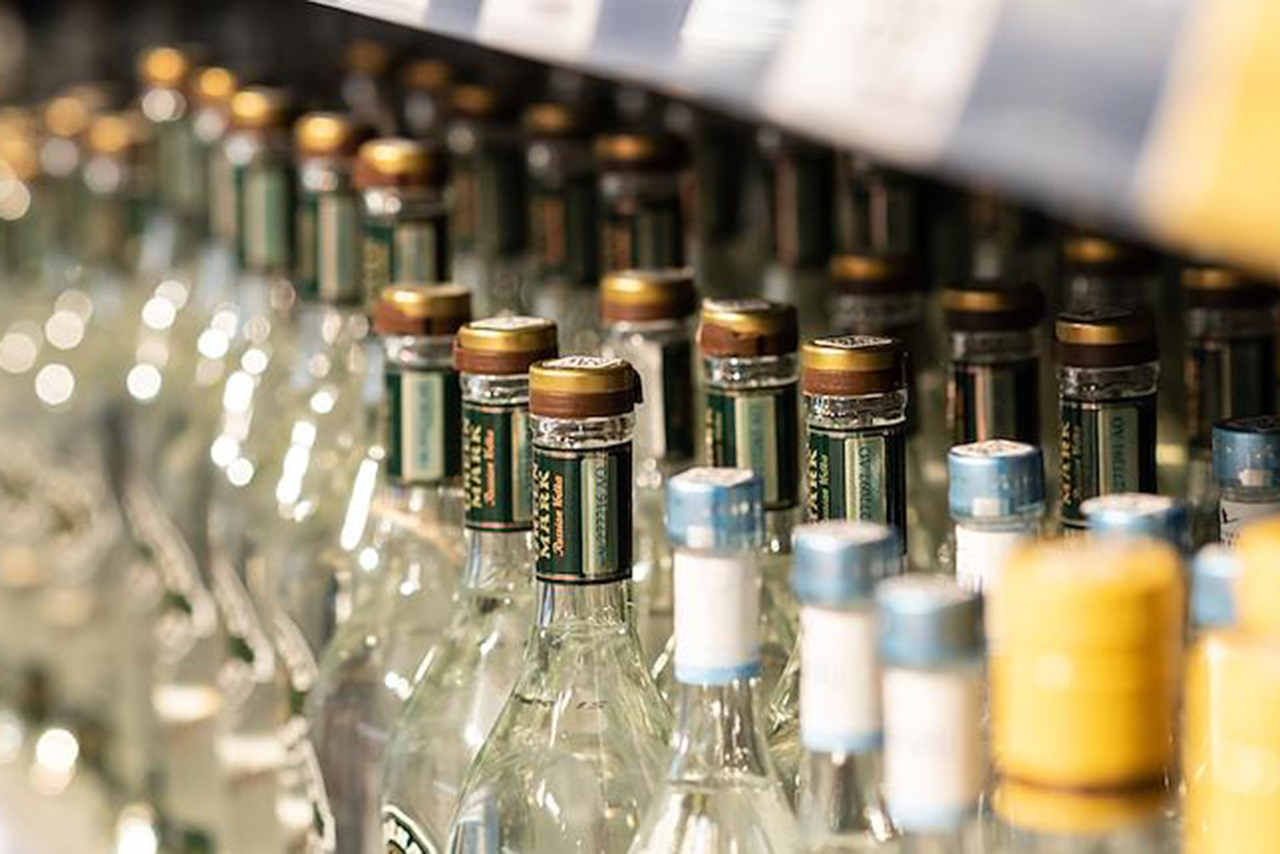 Россиянам назвали три избежавших санкций спиртных напитка