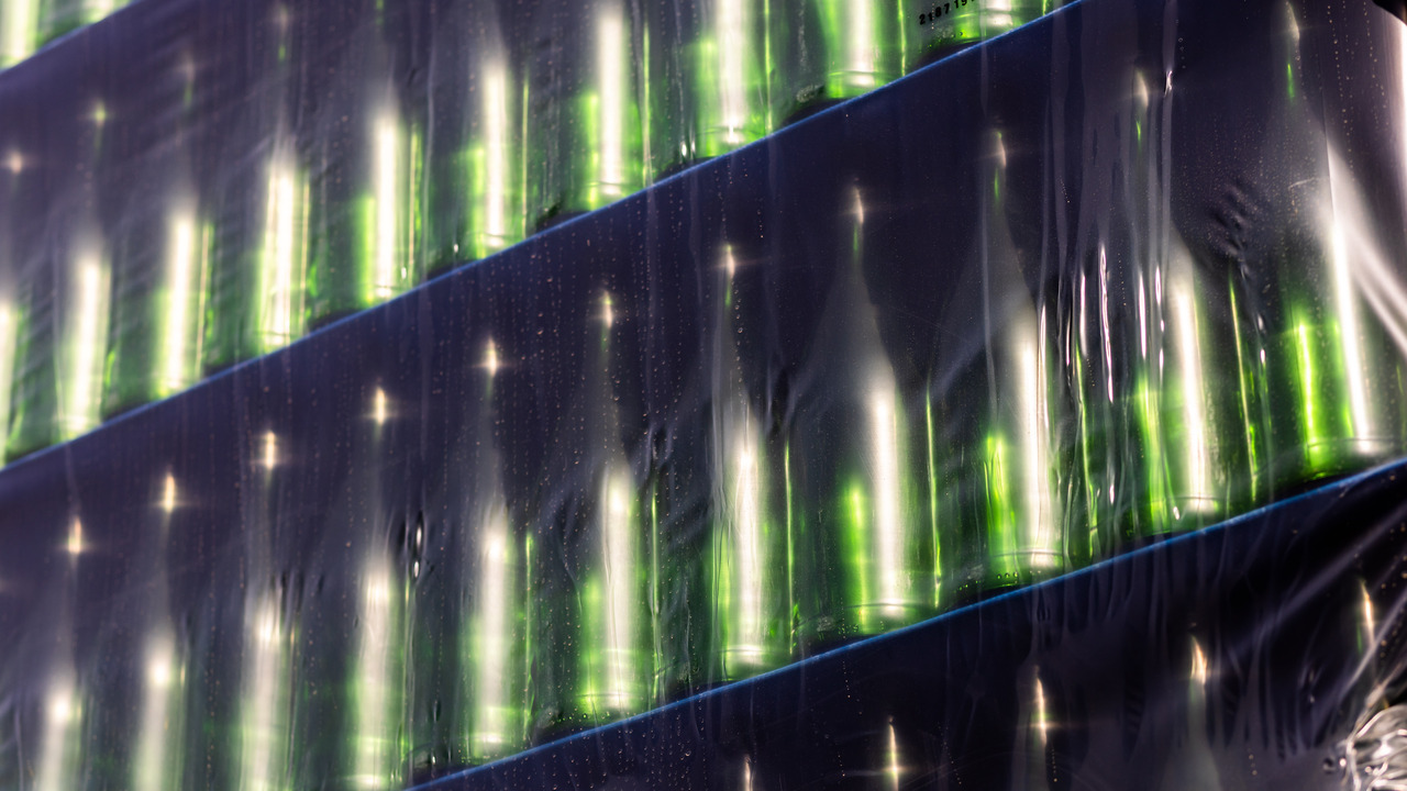 Популярный импортер алкоголя снизит цены из-за укрепления рубля - Мослента