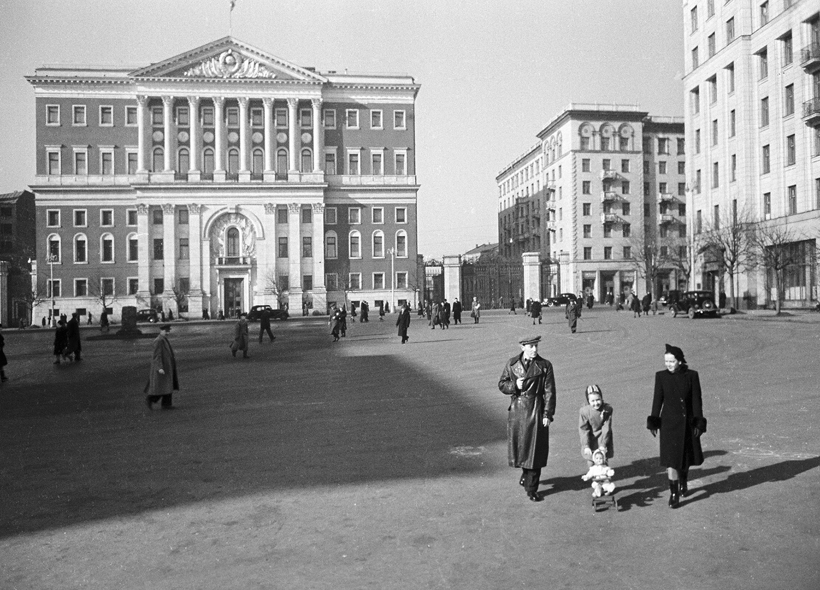 История перемещения здания Моссовета поразила россиян - Мослента