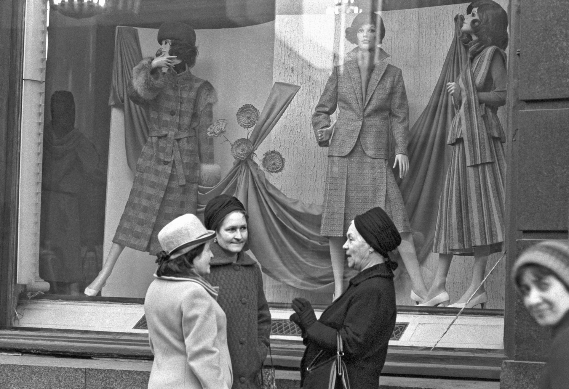 Московские модницы на фото времен СССР восхитили пользователей сети