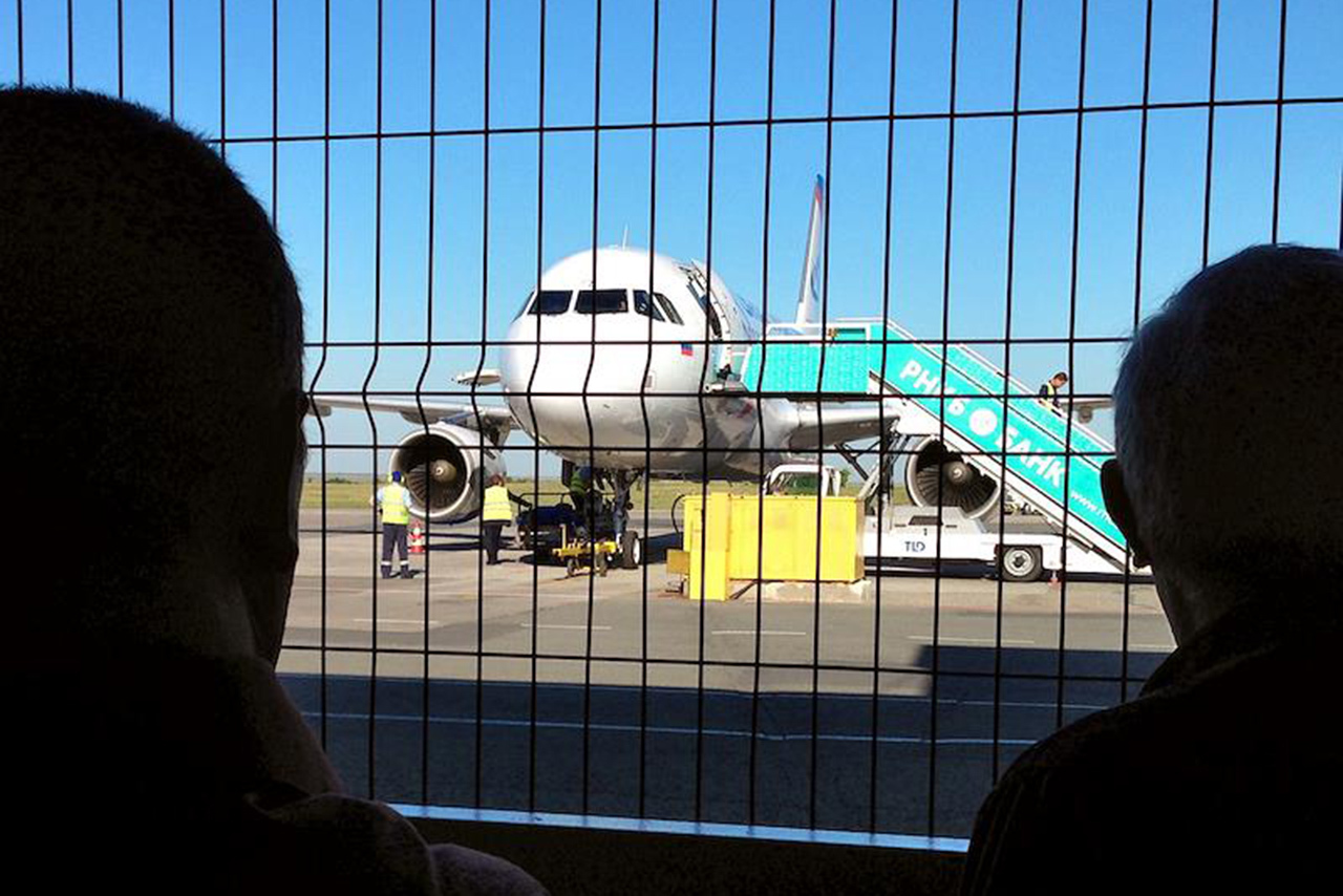 Ограничение полетов в аэропорты юга России снова продлили