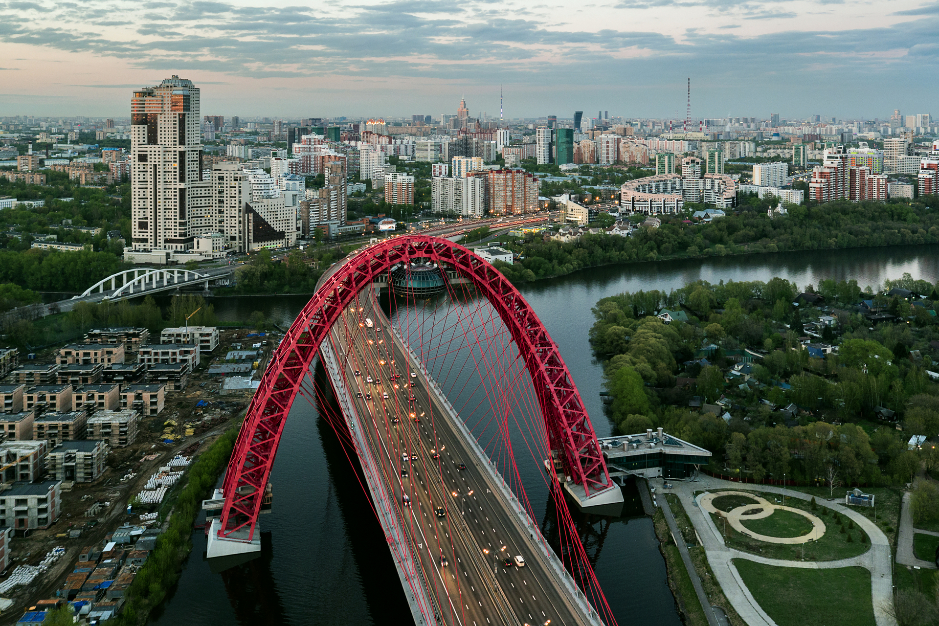 Все самое самое в москве. Мост серебряный Бор Москва. Хорошево Мневники красный мост. Живописный мост в Серебряном Бору в Москве. Краснопресненская магистраль живописный мост.