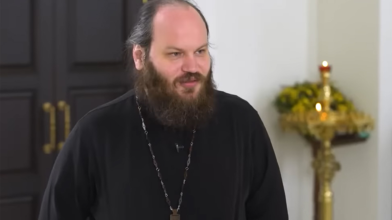 дмитрий федоров протоиерей. леонид николаев. батюшки с длинными волосами. бородатый священник. протоиерей федор ефименко.