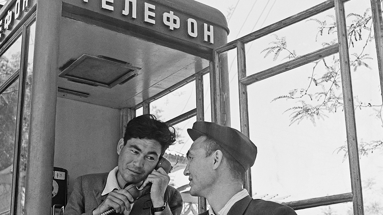 В сети вспомнили московские телефонные будки - Мослента