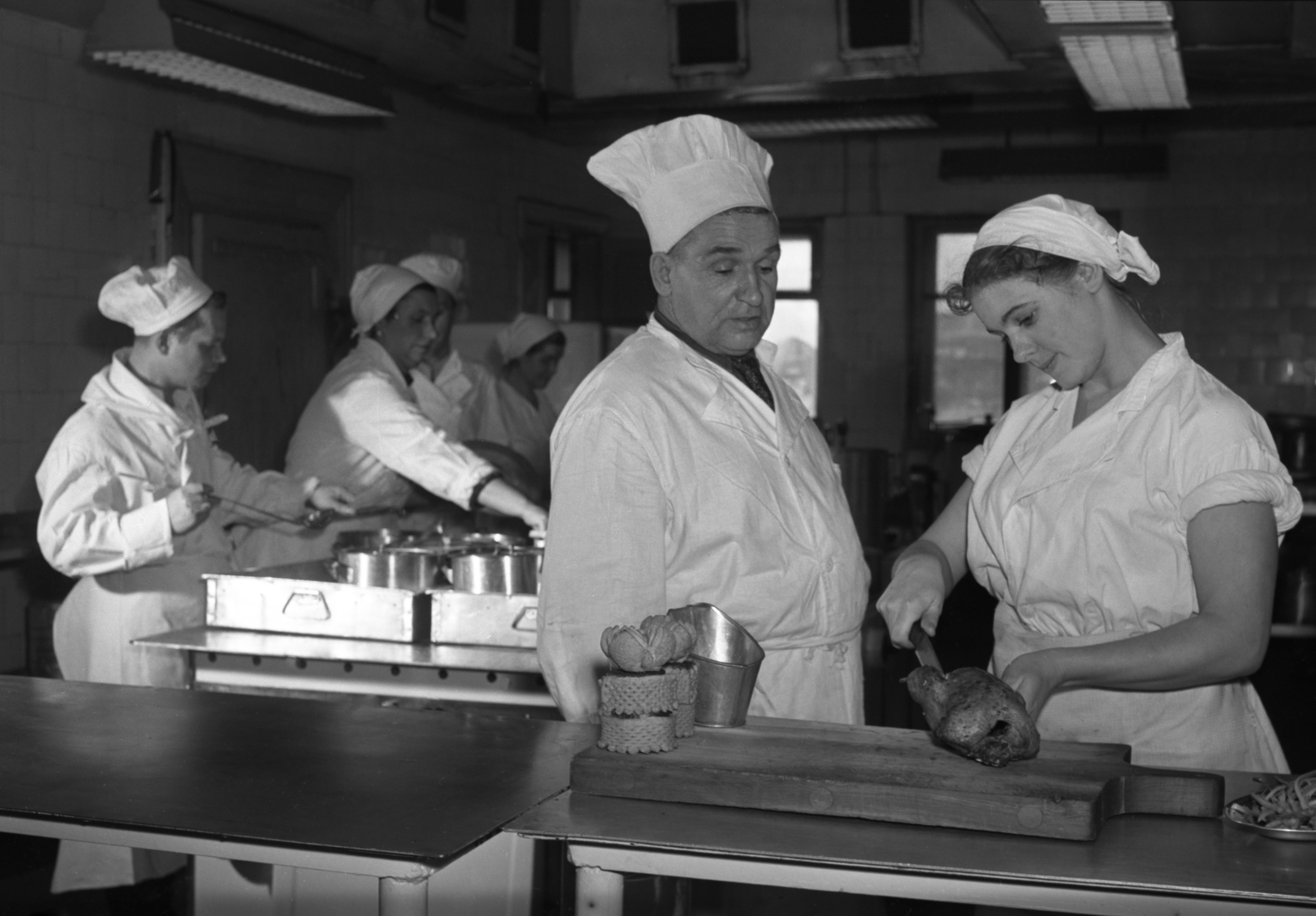 Работа кухни ресторана «Прага» в 1960-1970-х годах