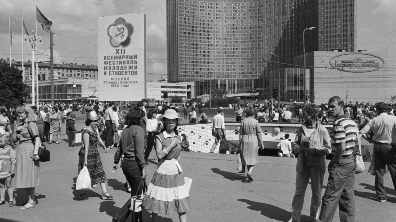 Россияне обсудили качество дорог в СССР - Мослента