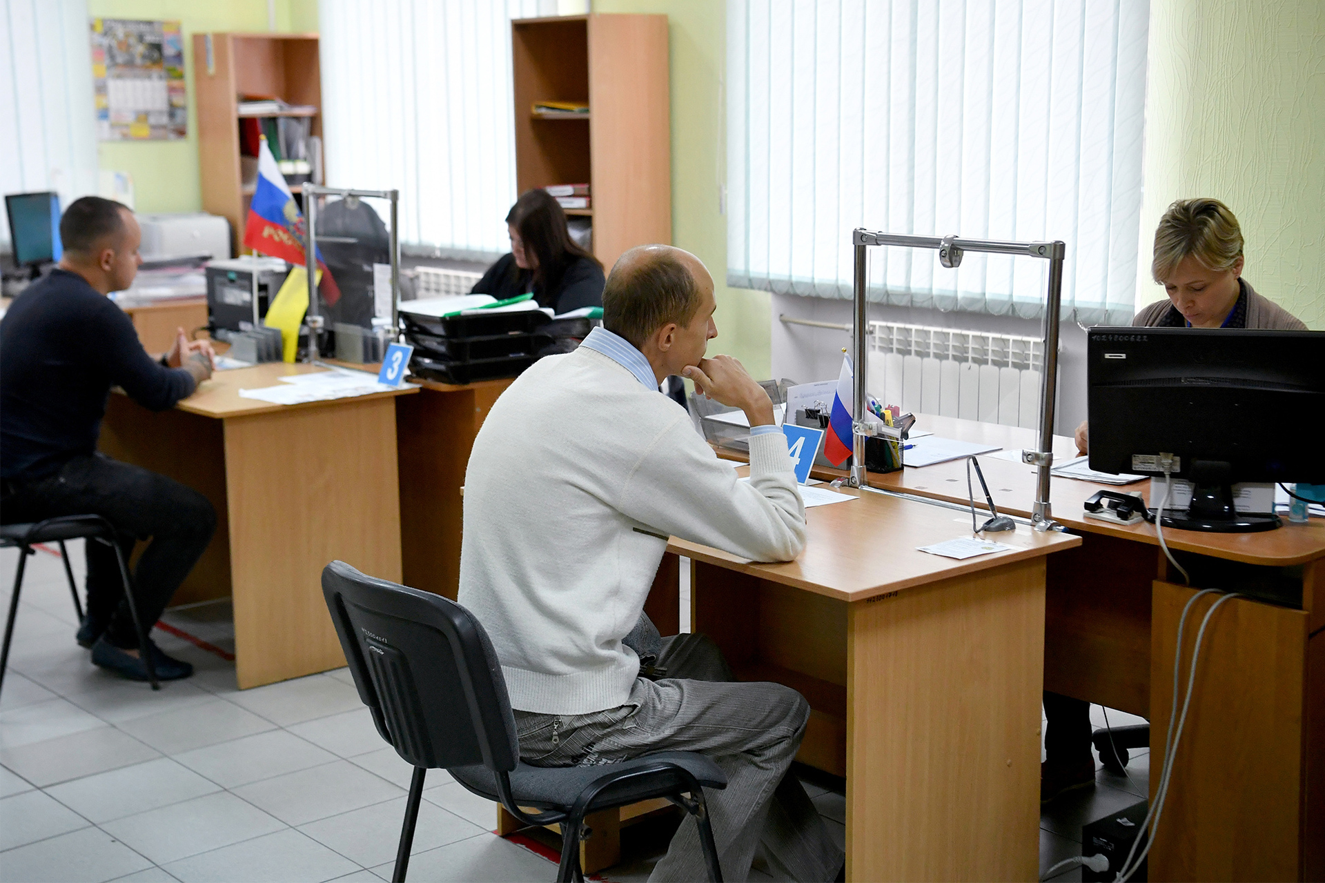 Перечислены вакансии для москвичей без опыта работы - Мослента