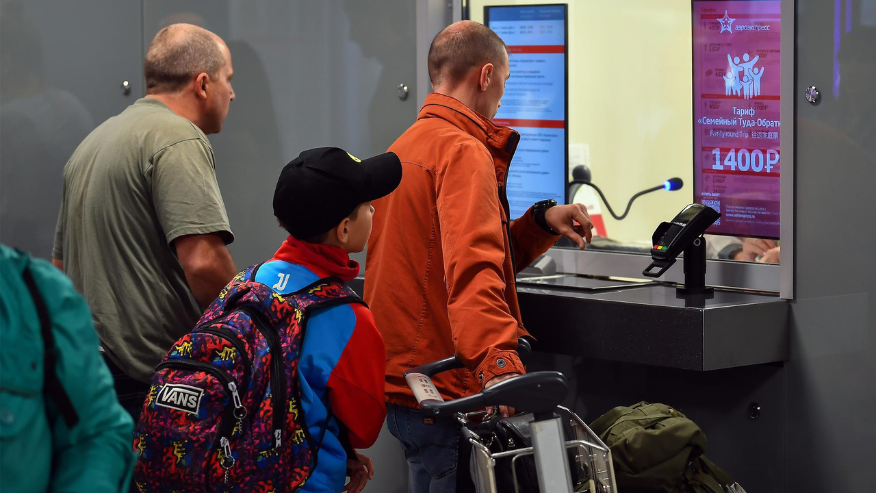 Россиянам назвали подешевевшие внутренние и международные ...