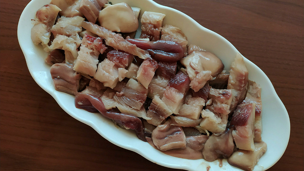 Мясников призвал одну группу людей с осторожностью относиться к селедке ...