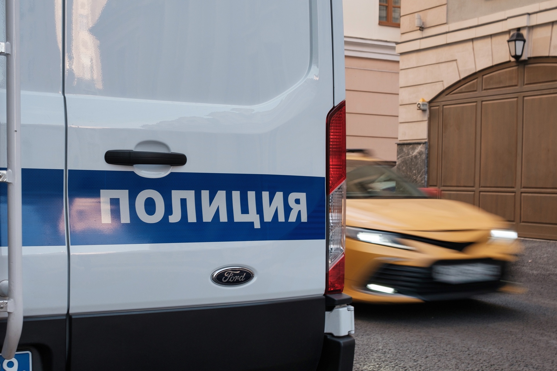 Москвич уговорил подростка украсть у родителей миллионы рублей и сбежать с ним