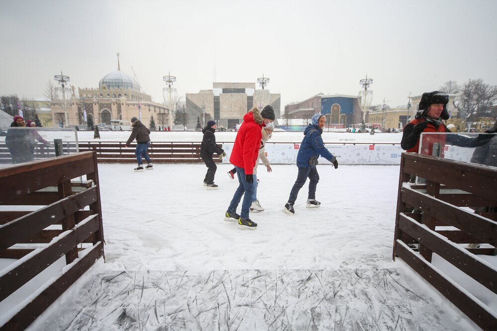 Катки москвы открытые