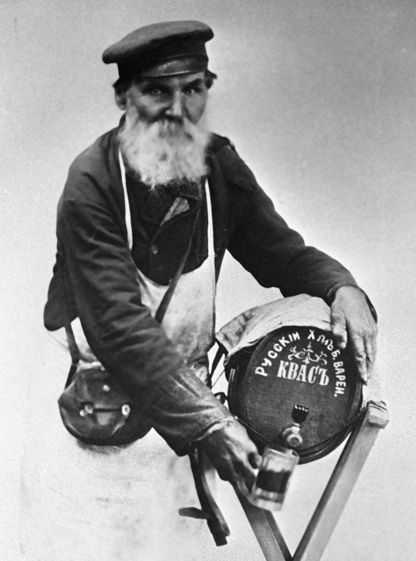 Московский продавец кваса в 1913 году.
