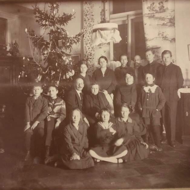 На елке в семье Лансере, 25 декабря 1925 года