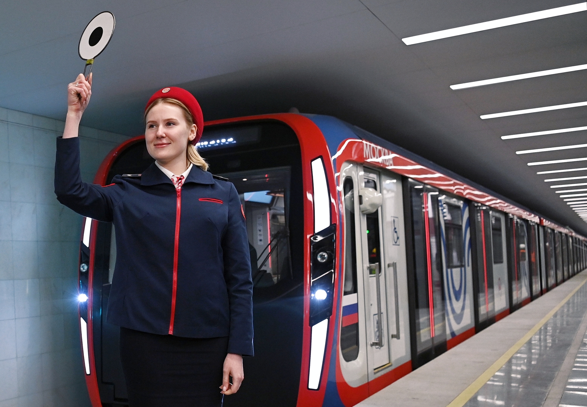 В Москве открылась БКЛ — большая кольцевая линия метро. Что важно знать о  самой длинной в мире «кольцевой» - Мослента