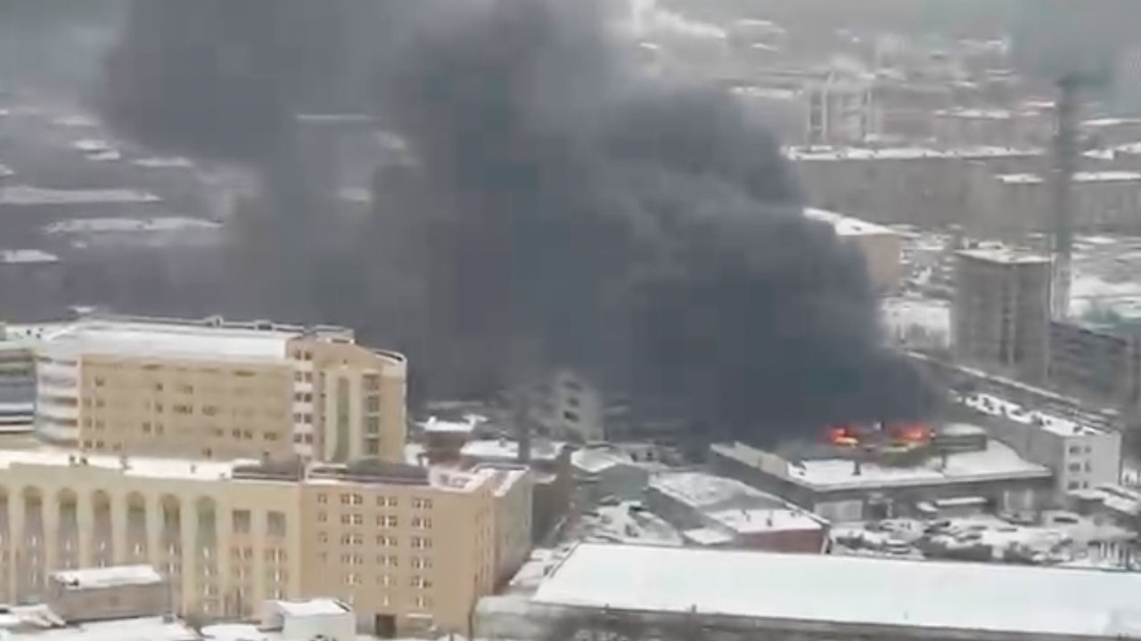 Пожар на севере Москвы попал на видео - Мослента