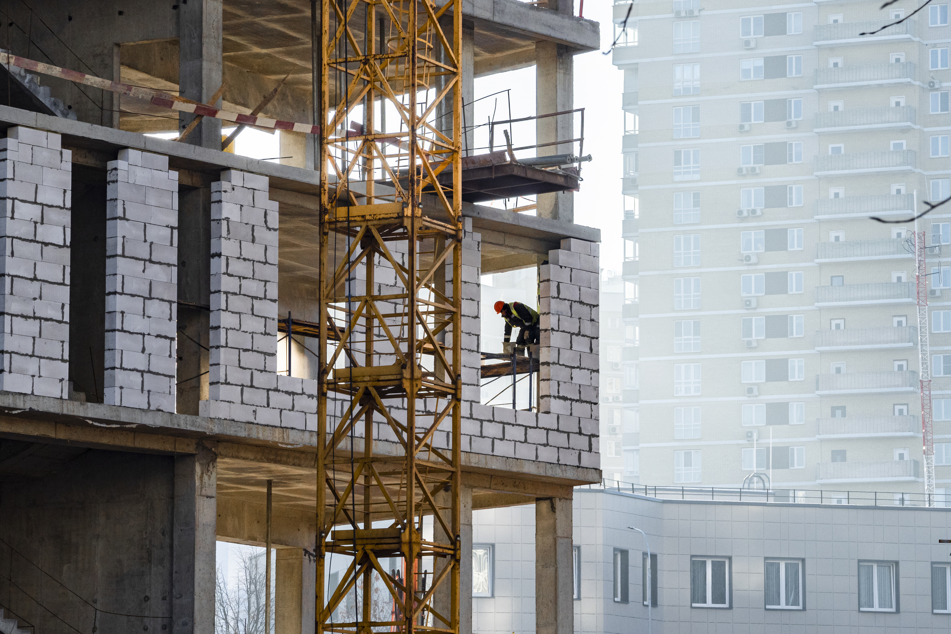 Стало известно о профессиональных болезнях некоторых московских строителей