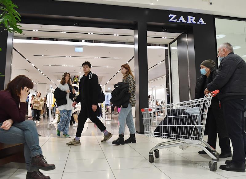 Стало известно время открытия магазинов Zara под новым названием в Москве