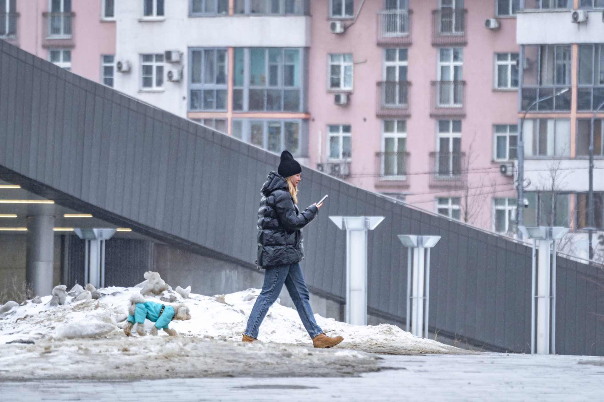 «Желтый» уровень погодной опасности в Москве и области объявили из-за гололедицы