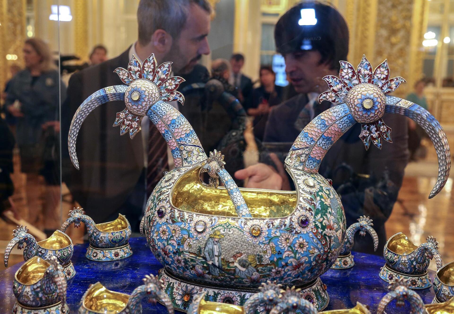 Выставка Гохрана, посвященная 50-летию первой выставки Алмазного фонда в Кремле