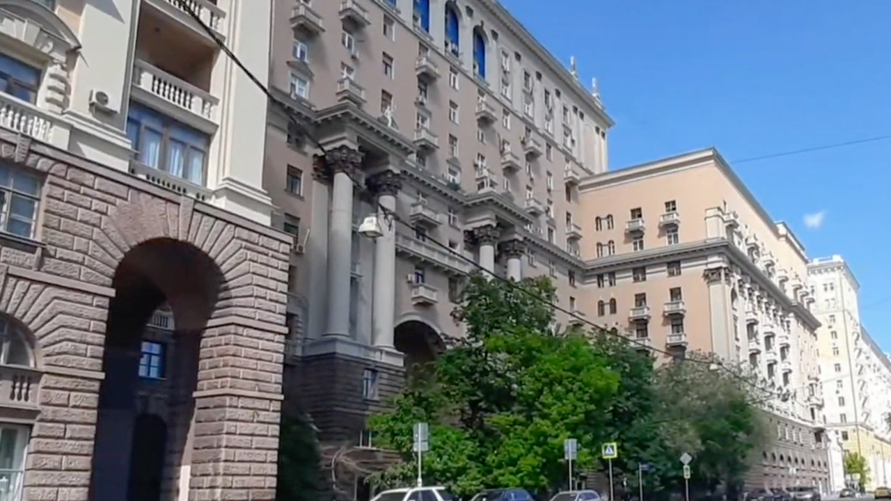 Раскрыт смысл названия «дома с подбитым глазом» в Москве - Мослента