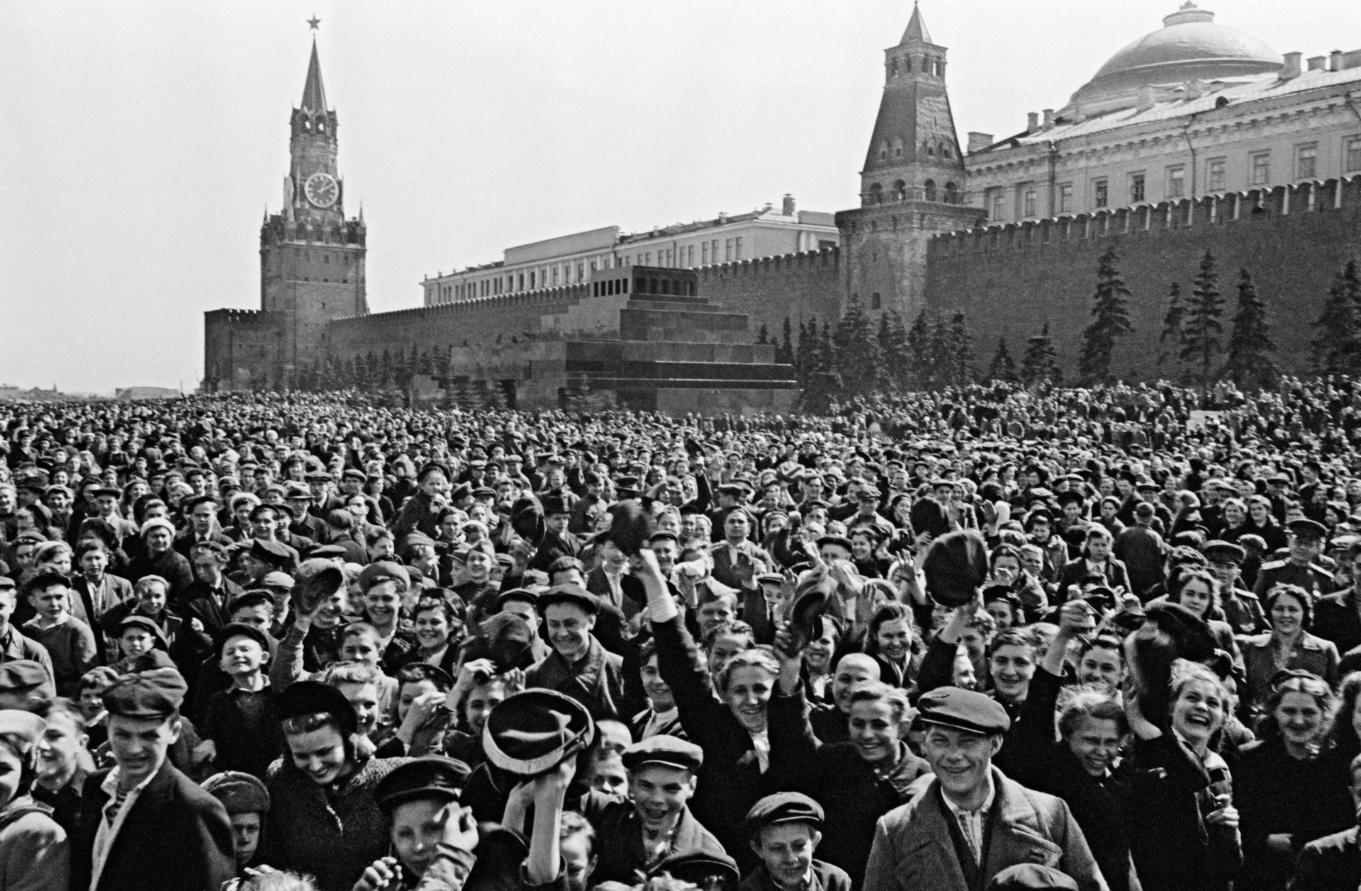 Фото день победы на красной площади 1945