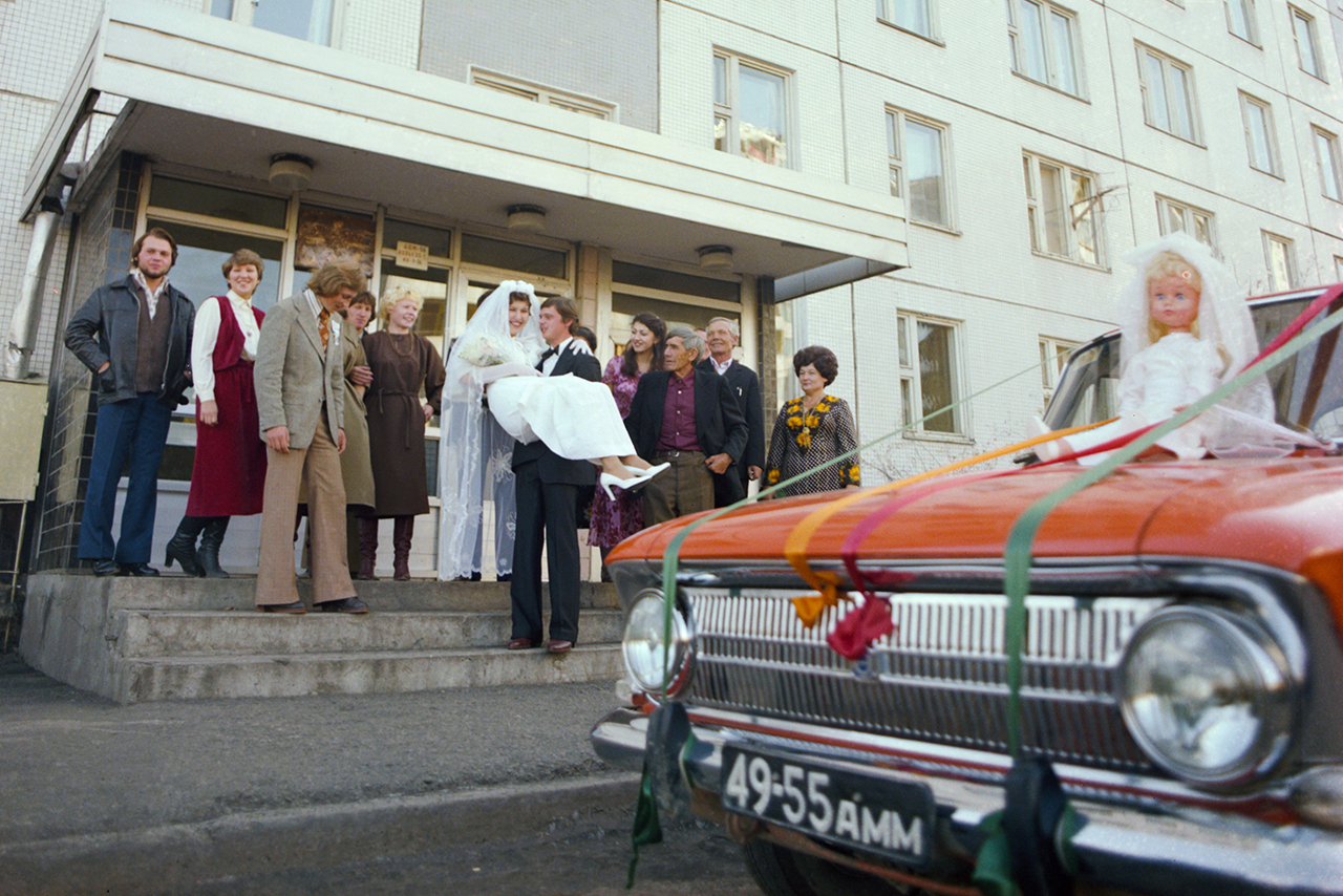Москвичи рассказали о покупках свадебных нарядов в известном советском магазине «Весна»