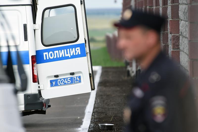 Вооруженный ножом налетчик напал на администратора отеля в Москве