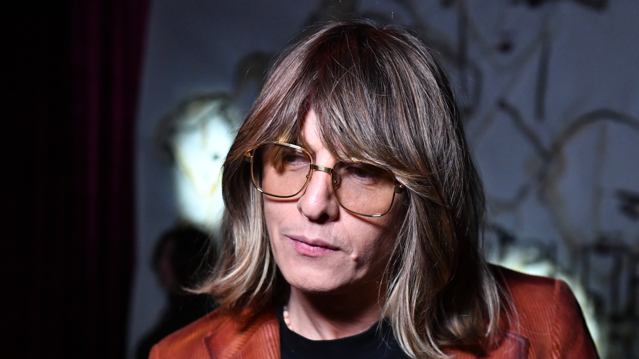 Стилист Лисовец заявил о возвращении модного тренда нулевых - Мослента