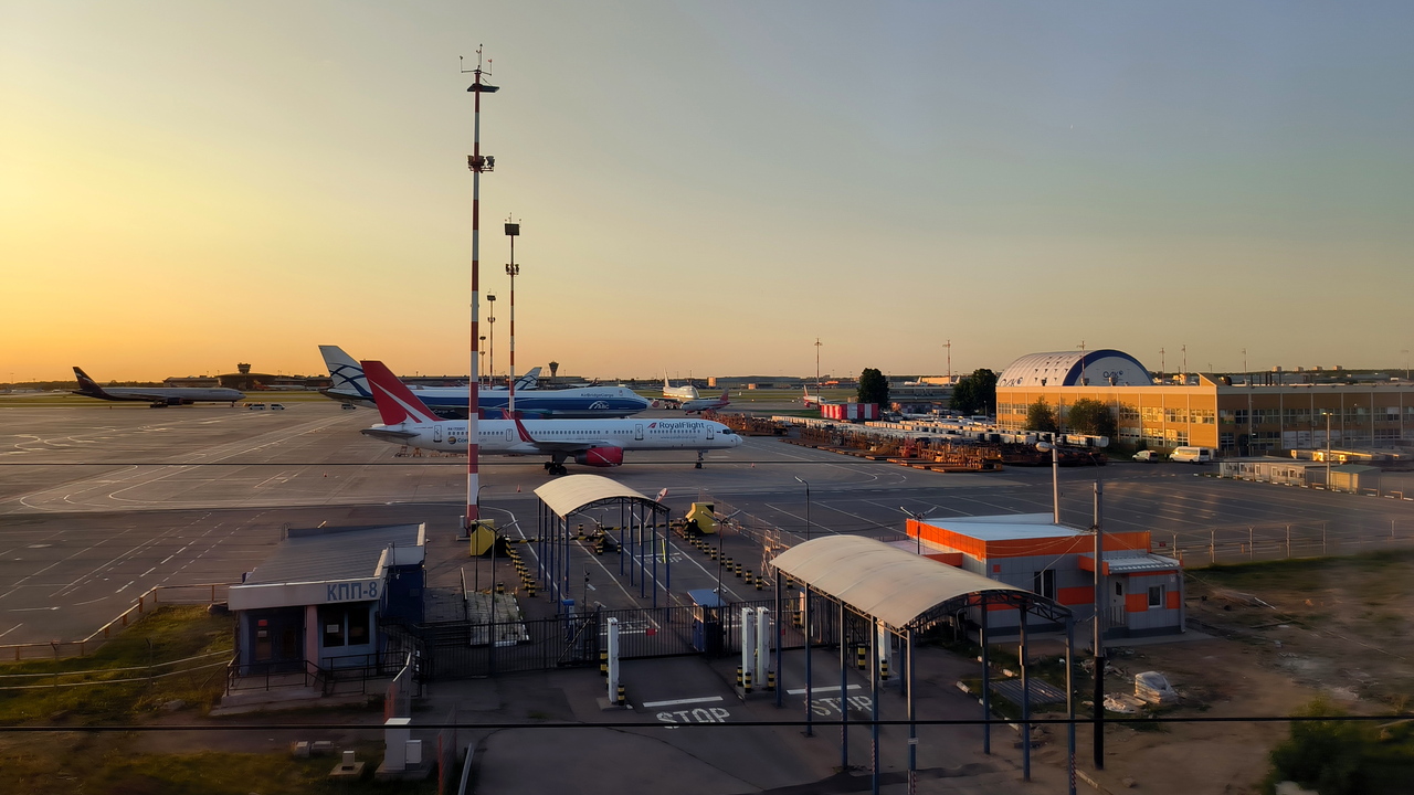 Самолет Улан-Удэ — Москва совершил аварийную посадку в Шереметьево ...