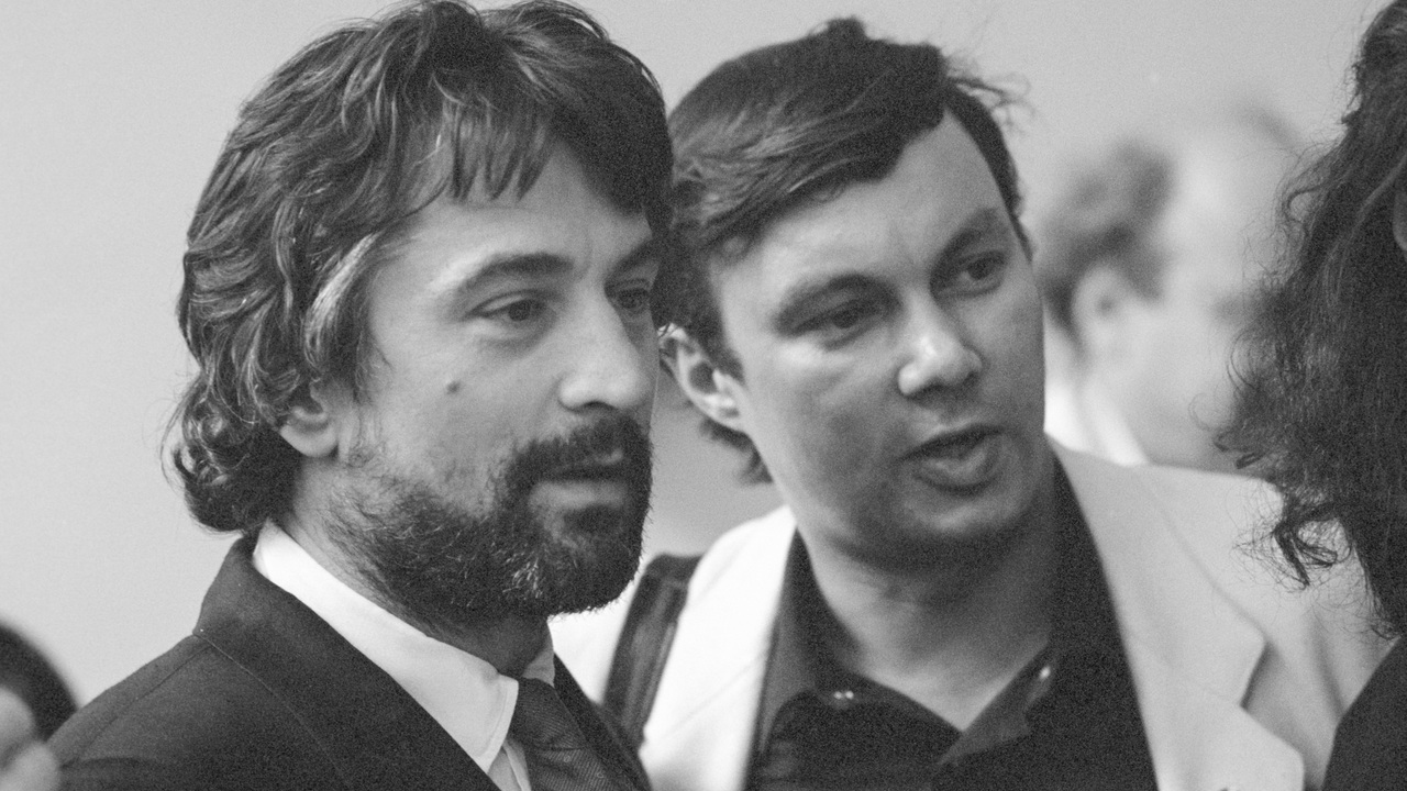 Орыс порно отбасы Ұзын тілін жалайтын жопа порно