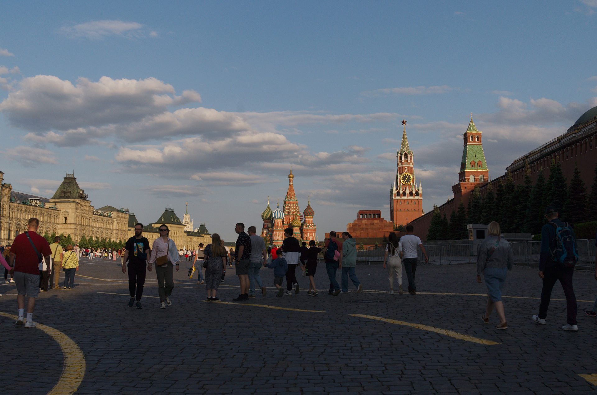 Где можно прикоснуться к мощам святых в Москве