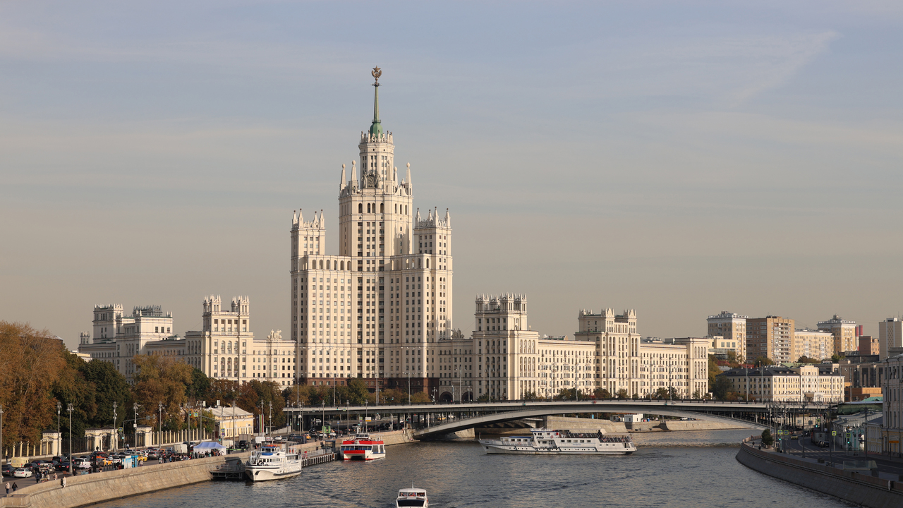 Названы самые высокооплачиваемые вакансии в Москве в октябре - Мослента