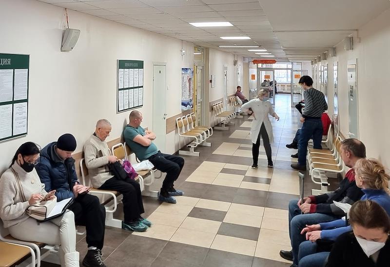 расположение кабинетов в поликлинике 1. отделения в больнице список. указатель кабинетов. оснащегие процедурного каб. как называются кабинеты в поликлинике.