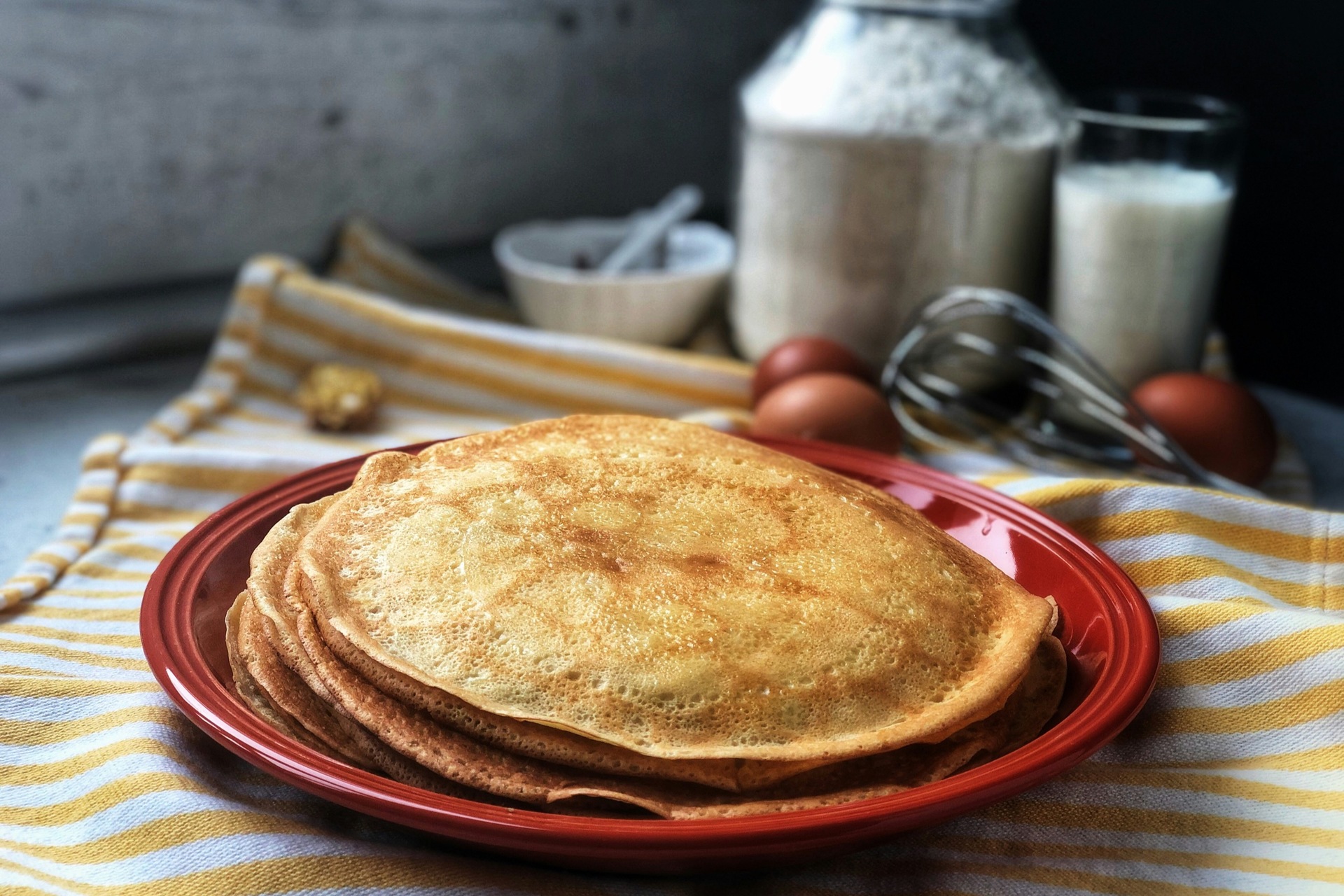 Продукты для приготовления блинов на Масленицу подорожали в Москве -  Мослента