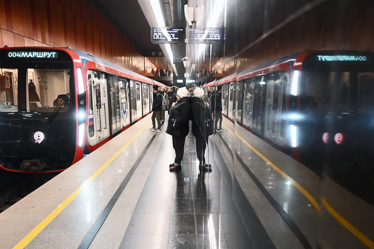 В Петербург — за два часа, в Подмосковье — по карте «Тройка», домой — на  электрокаре. Как теперь будут ездить москвичи - Мослента