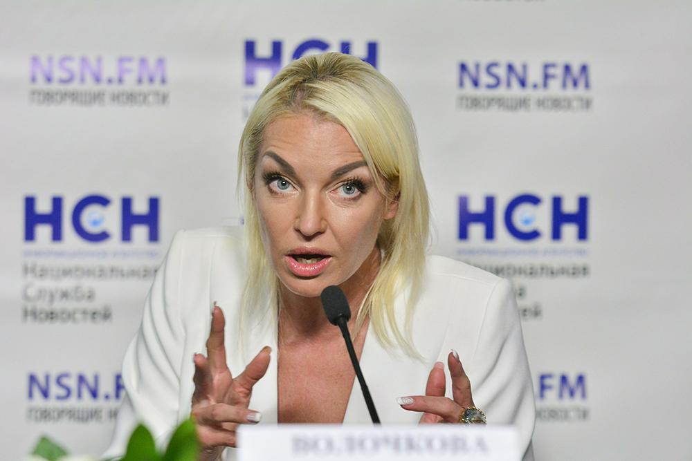 Полиция в Шереметьево задержала Анастасию Волочкову за скандал на борту