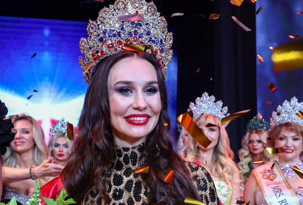 Опубликовано фото победительницы конкурса «Миссис Россия — 2022»